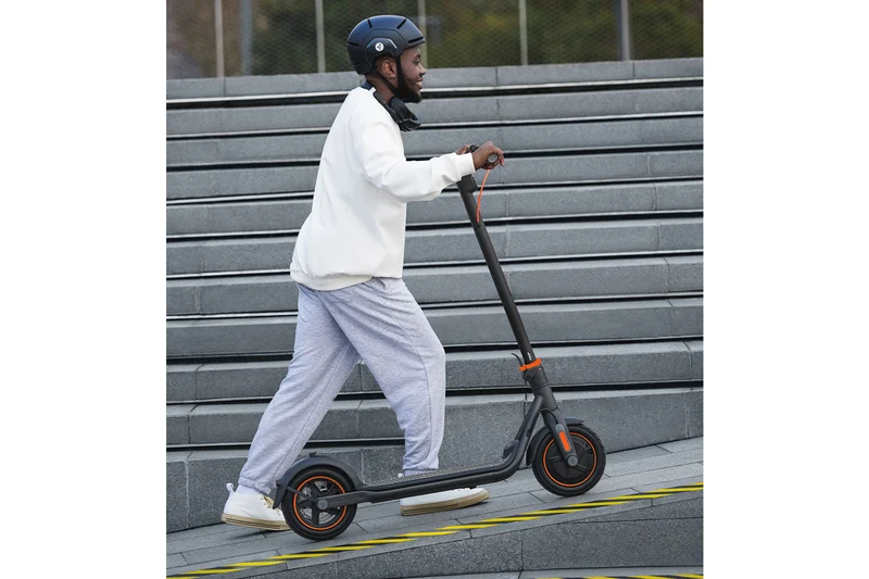 Segway F40 KickScooter - Canada