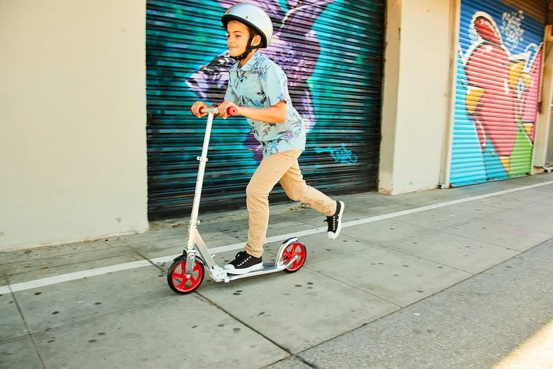 Razor A5 Lux Kick Scooter Canada