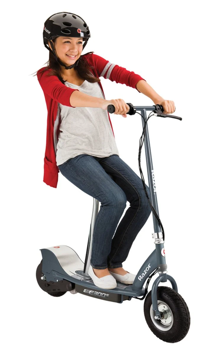 RAZOR E200S Seated Electric Scooter — 24V SLA, up to 19 km/h | Canada