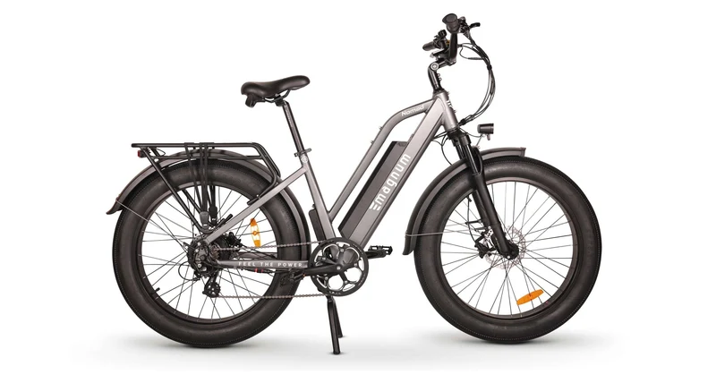 The Magnum Nomad - Top Speed 32 KPH, Range 56-104km