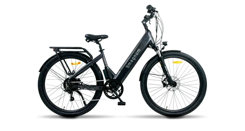 The Magnum Cosmo S - Top Speed 32 KPH, Range 48-80km