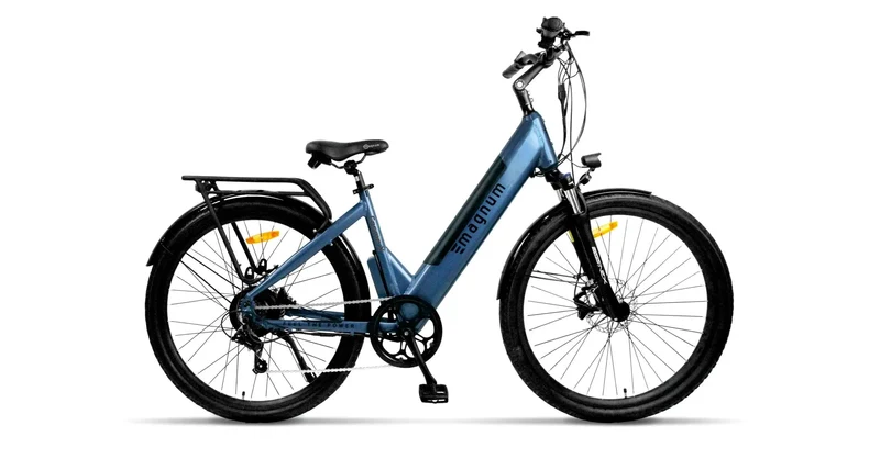 The Magnum Cosmo S - Top Speed 32 KPH, Range 48-80km