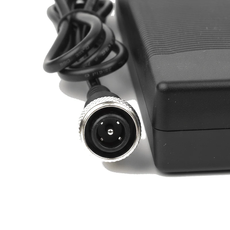 Chargeur Étanche 84V 2A pour Trottinette Électrique Kaabo Wolf King GTR
