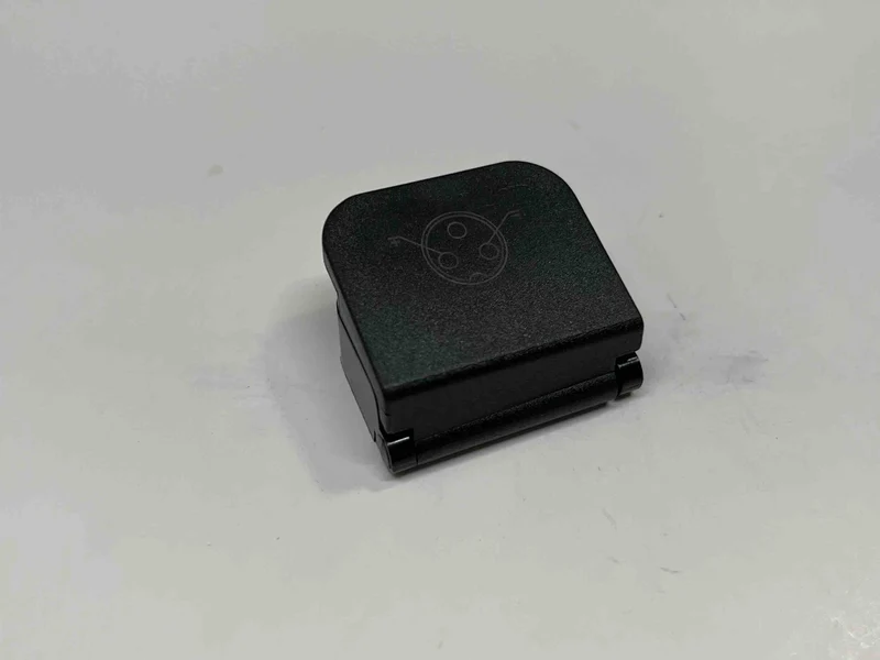 OKAI ES400 Charging Port Cover