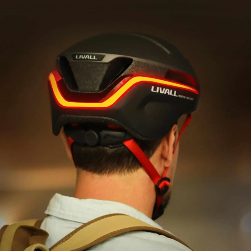Casque ultra-connecté clignotant Livall EVO21 pour trottinette électrique