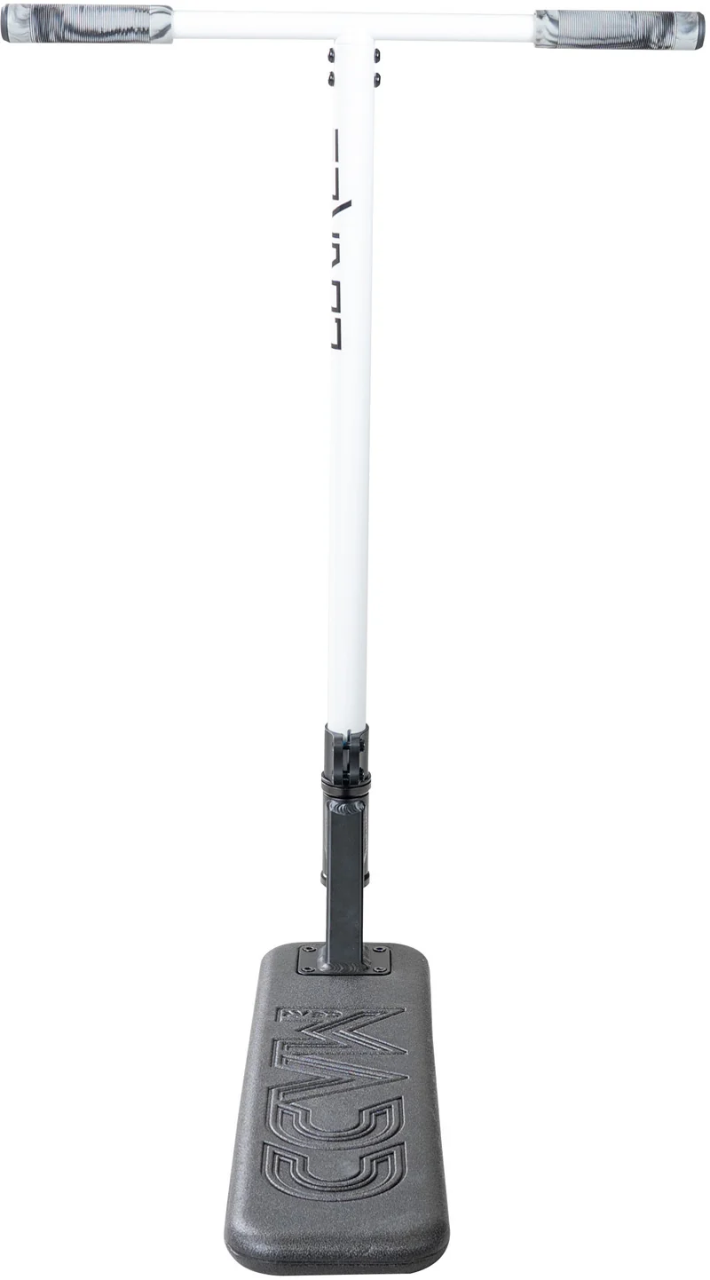Madd Gear | Bounce Trampoline Scooter | Schwarz weiss