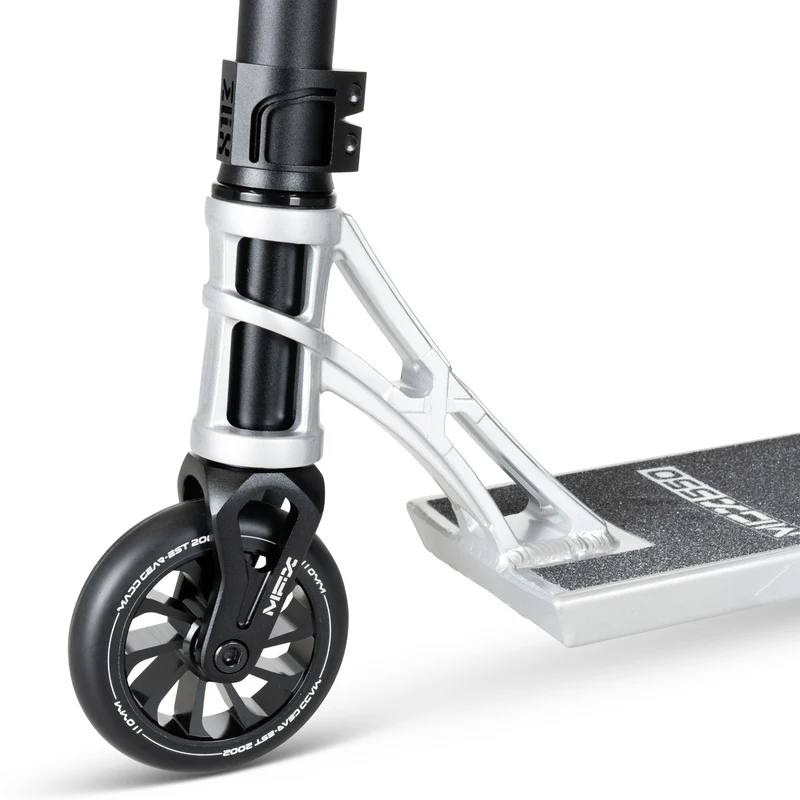 Madd Gear MGX 550 Stunt Scooter – Silver Dust