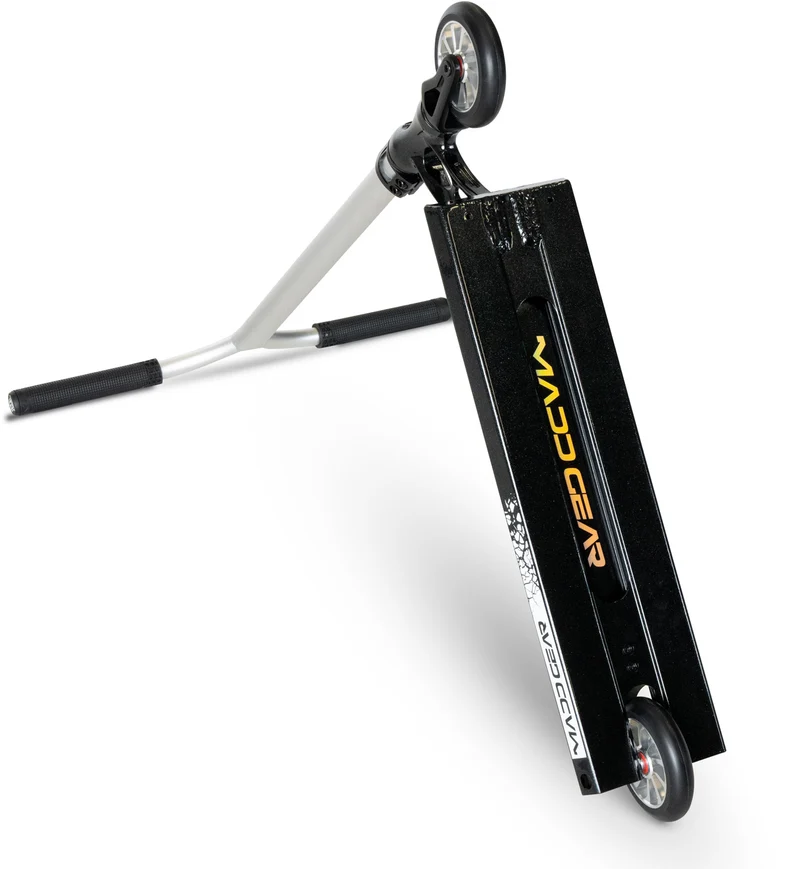 Madd Gear MGO 550 Stunt Scooter - Jet Black